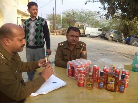 Cache of alcohol excise team caught in Haryana